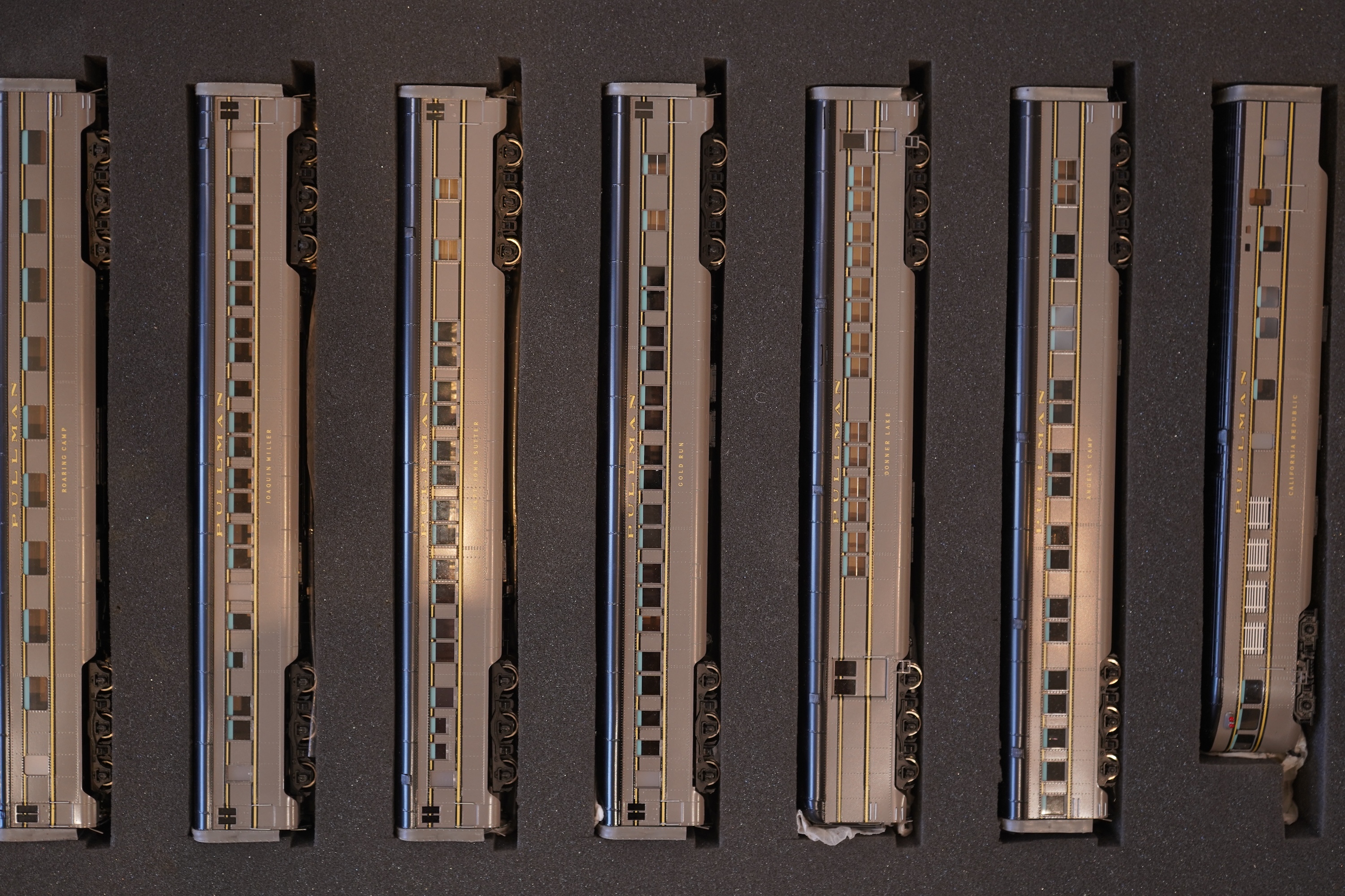 A boxed HO gauge Challenger Imports Ltd. “Forty-Niner” complete train (2086.1S), comprising of eight named Pullman Cars.